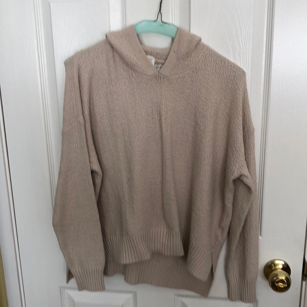 Lightweight hooded oatmeal pullover sweater